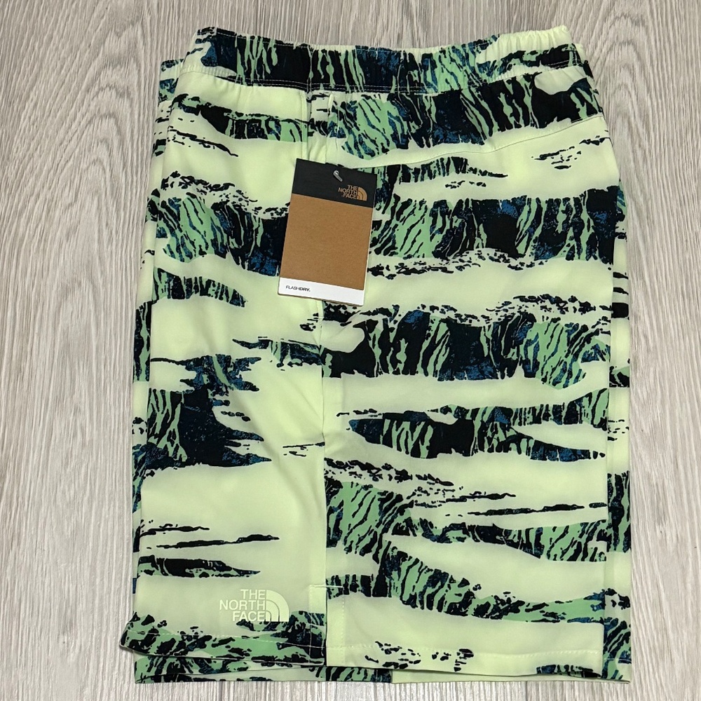 NEW ~ THE North Face Wander Shorts ~ MSRP $50 FlashDry ~ Lime Cream Men's  XL